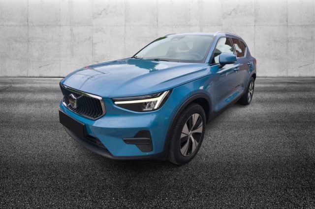 Volvo XC40 B3 automatico Core, del 2025, 27.300 km, in vendita a Pieve Di Cento (BO)