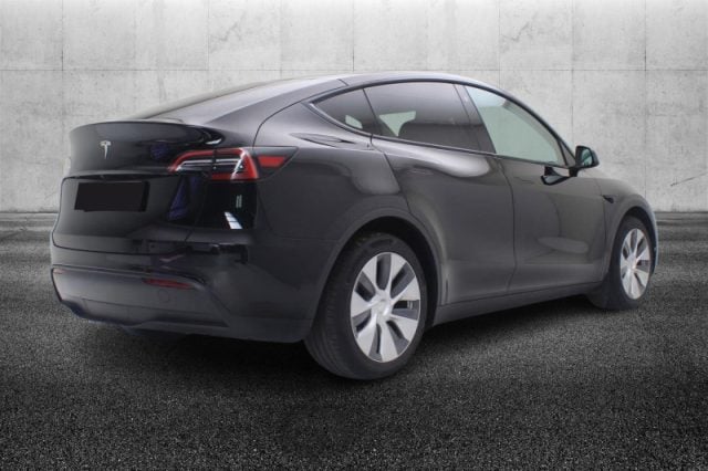 Tesla Model Y RWD - foto 3 di 4