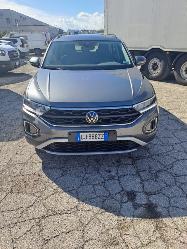 Volkswagen T-Roc 2.0 TDI SCR Life, del 2023, 174.900 km, in vendita a Pieve Di Cento (BO)
