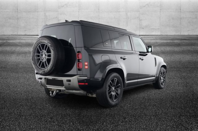 Land Rover Defender 110 3.0D I6 250 CV AWD Auto X-Dynamic SE - foto 2 di 4