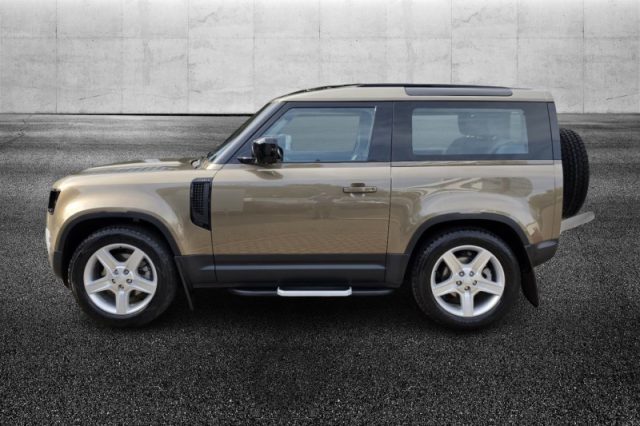 Land Rover Defender 90 3.0D I6 200 CV AWD Auto SE - foto 3 di 4