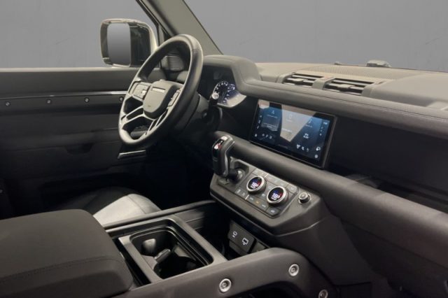 Land Rover Defender 90 3.0D I6 200 CV AWD Auto X-Dynamic SE - foto 4 di 4