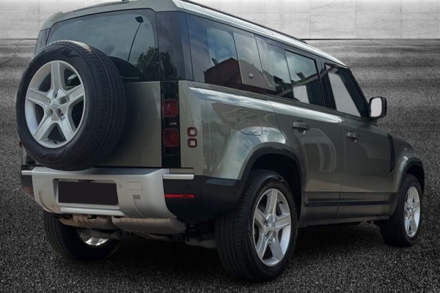 Land Rover Defender 110 3.0D I6 200 CV AWD Auto SE - foto 3 di 4