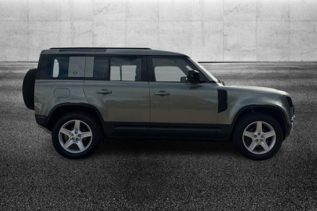 Land Rover Defender 110 3.0D I6 200 CV AWD Auto SE - foto 4 di 4