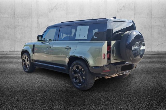 Land Rover Defender 110 3.0D I6 300 CV AWD Auto X-Dynamic SE - foto 2 di 4