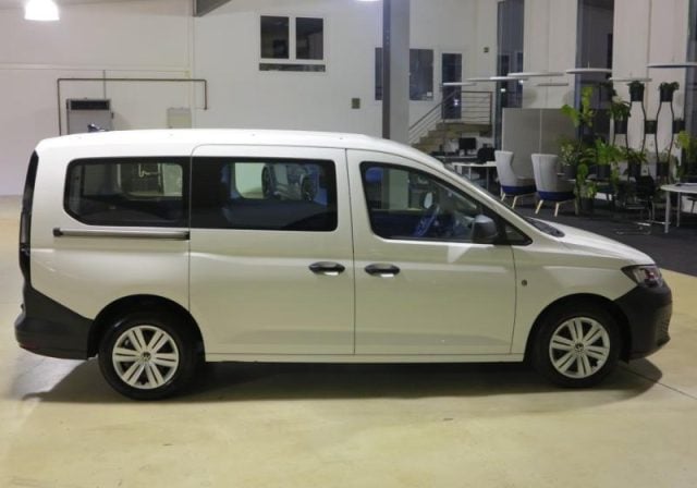 Volkswagen Caddy 2.0 TDI 102 CV Kombi Business Maxi, del 2021, 58.999 km, in vendita a Pieve Di Cento (BO)