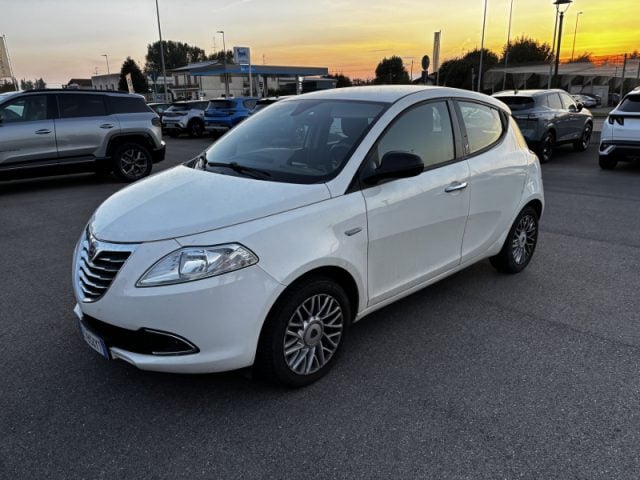 Lancia Ypsilon 1.2 69 CV 5 porte S&S Gold, del 2014, 91.000 km, in vendita a Pieve Di Cento (BO)
