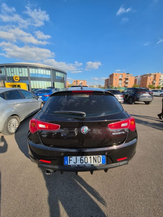 Alfa Romeo Giulietta 1.6 JTDm 120 CV Super - foto 2 di 4