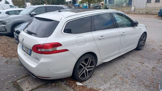 Peugeot 308 BlueHDi 150 S&S EAT6 SW GT Line - foto 4 di 4