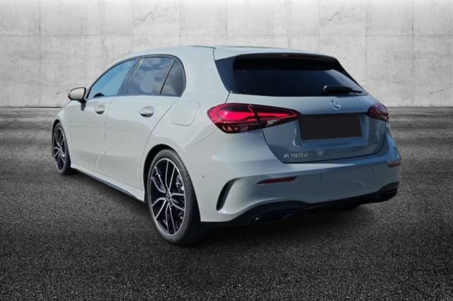 Mercedes-Benz A 180 d Automatic AMG Line Advanced Plus - foto 4 di 4