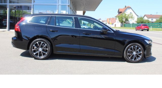 Volvo V60 B4 (d) Geartronic Momentum Business usato a PIEVE DI CENTO