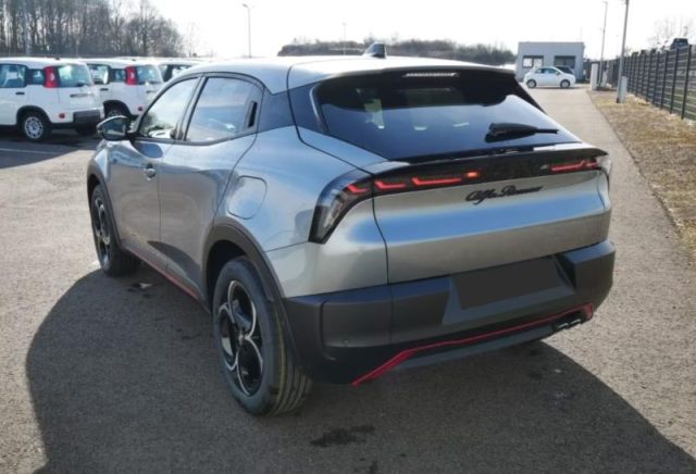 Alfa Romeo Junior 1.2 145 CV Hybrid eDCT6 Speciale - foto 4 di 4