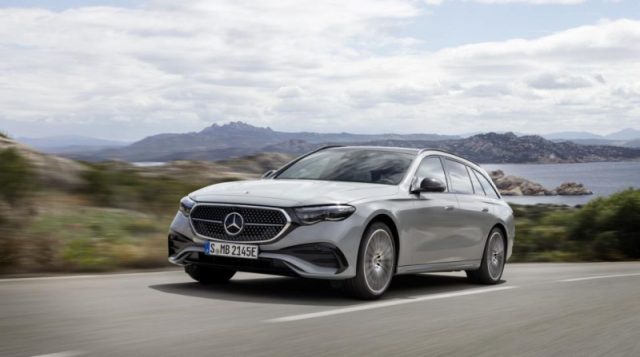 Mercedes-Benz E 300 de hybrid EQ S.W. AMG Line Advanced - foto 1 di 4