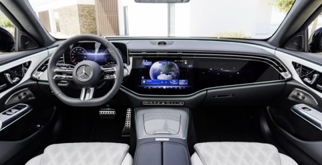 Mercedes-Benz E 300 e hybrid EQ S.W. Exclusive Premium - foto 1 di 4