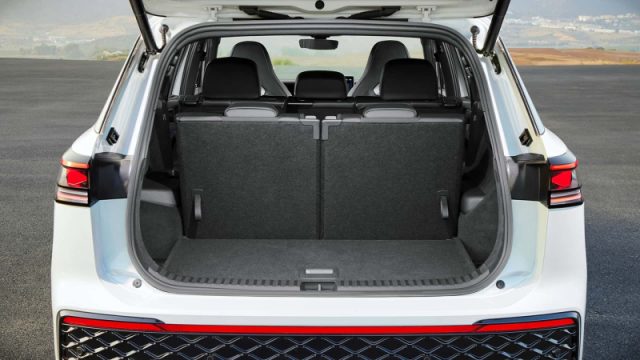 Volkswagen Tayron 2.0 TDI SCR DSG Edition Plus nuovo a PIEVE DI CENTO