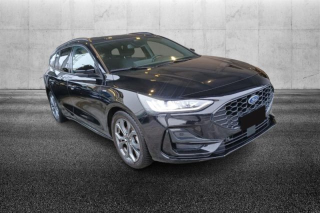 Ford Focus 1.0 EcoBoost Hybrid 155 CV Powershift SW ST-line - foto 2 di 4