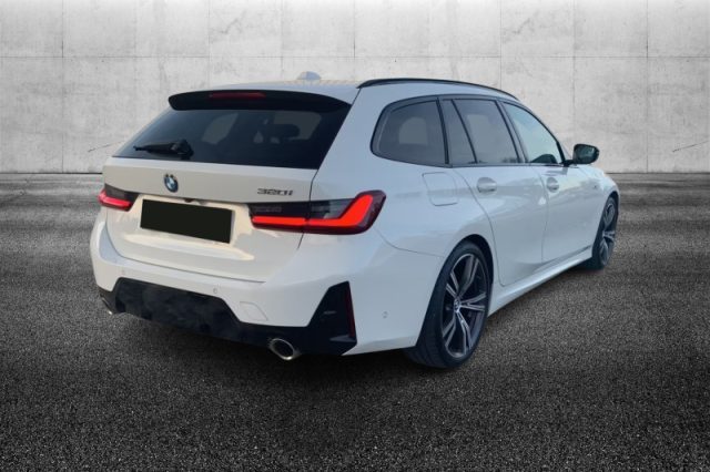 BMW 320 i Touring Msport - foto 4 di 4