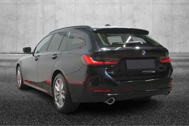 BMW 320 d 48V xDrive Touring - foto 4 di 4