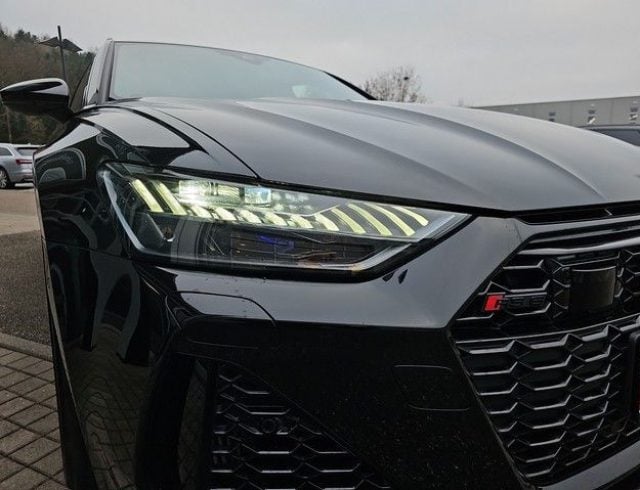 Audi RS6 Avant 4.0 TFSI V8 quattro tiptronic, del 2021, 32.400 km, in vendita a Pieve Di Cento (BO)
