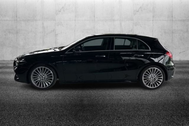 Mercedes-Benz A 250 Automatic 4Matic AMG Line Premium - foto 3 di 4