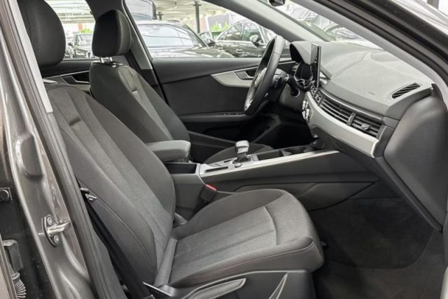 Audi A4 Avant 35 TFSI S tronic, del 2022, 30.999 km, in vendita a Pieve Di Cento (BO)