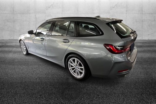 BMW 318 d 48V Touring - foto 4 di 4
