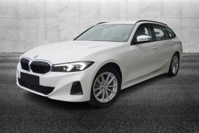 BMW 318 d 48V Touring - foto 2 di 4