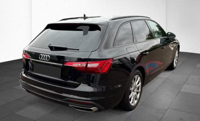 Audi A4 Avant 35 TFSI S tronic - foto 4 di 4