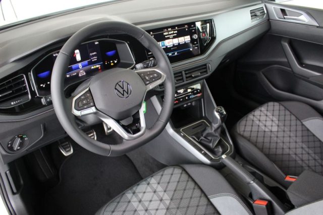 Volkswagen Polo 1.0 TSI R-Line semestrale a PIEVE DI CENTO