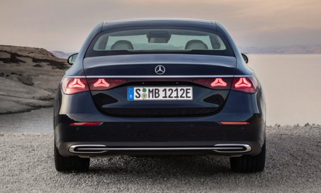 Mercedes-Benz E 300 de hybrid EQ AMG Line Advanced Plus nuovo a PIEVE DI CENTO
