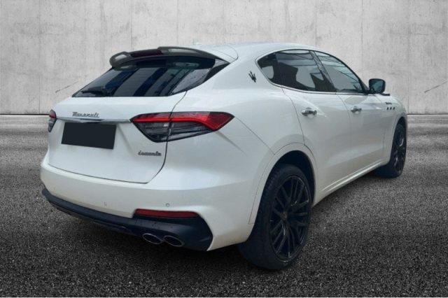 Maserati Levante V6 430 CV AWD Modena S - foto 2 di 4