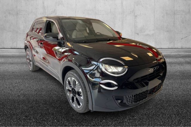 Fiat 600 Hybrid 100 CV DCT MHEV La Prima km 0 a PIEVE DI CENTO