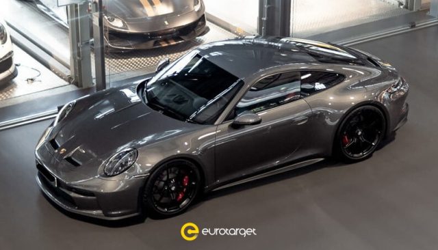 Porsche 911 GT3 Touring - foto 2 di 4