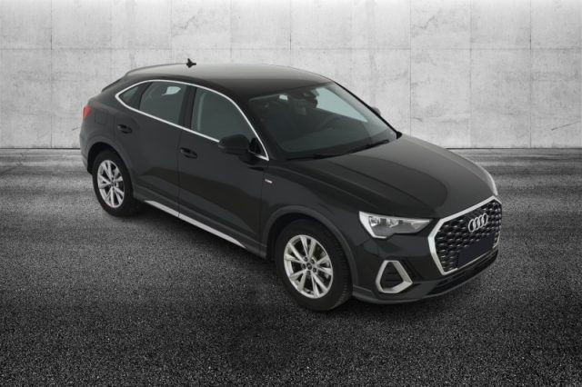 Audi Q3 SPB 35 TDI S tronic S line edition - foto 2 di 4