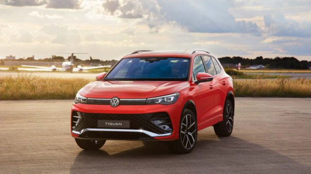Volkswagen Tiguan 1.5 eTSI 150 CV ACT DSG R-Line nuovo a PIEVE DI CENTO