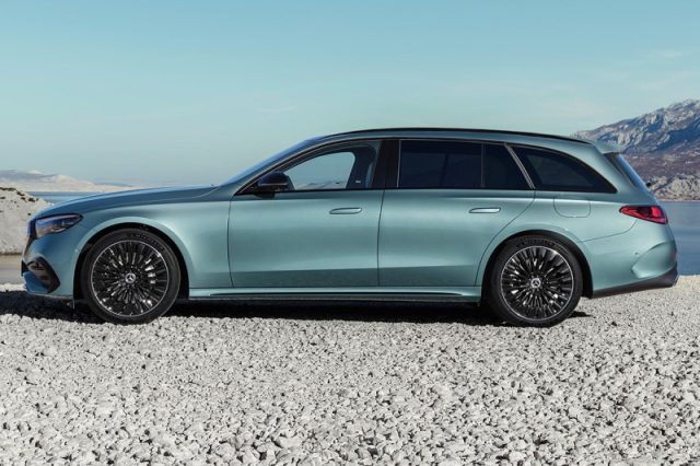 Mercedes-Benz E 300 de hybrid EQ 4Matic S.W. Exclusive Premium Plus - foto 1 di 4