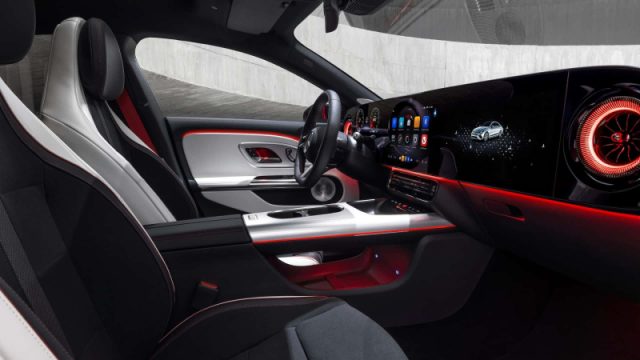 Mercedes-Benz CLA 200 Premium - foto 1 di 4