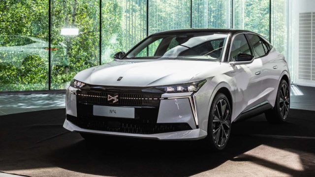 DS Automobiles DS 4 Crossback DS N°4 BlueHDi 130 Business Line nuovo a PIEVE DI CENTO