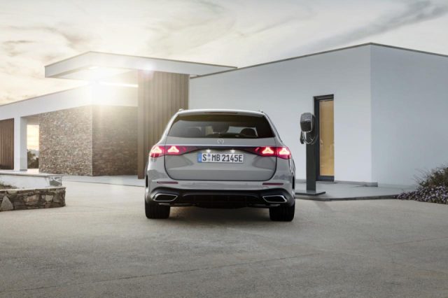 Mercedes-Benz E 300 e hybrid EQ S.W. AMG Line Premium Plus nuovo a PIEVE DI CENTO