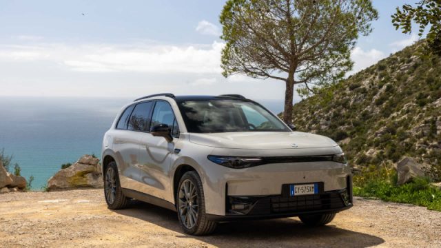 Leapmotor C10 REEV 158kW Design - foto 4 di 4