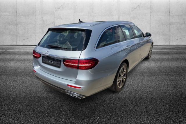 Mercedes-Benz E 220 d S.W. 4Matic Auto Business Sport - foto 3 di 4