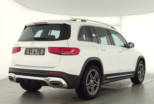 Mercedes-Benz GLB 200 Automatic Premium - foto 2 di 4