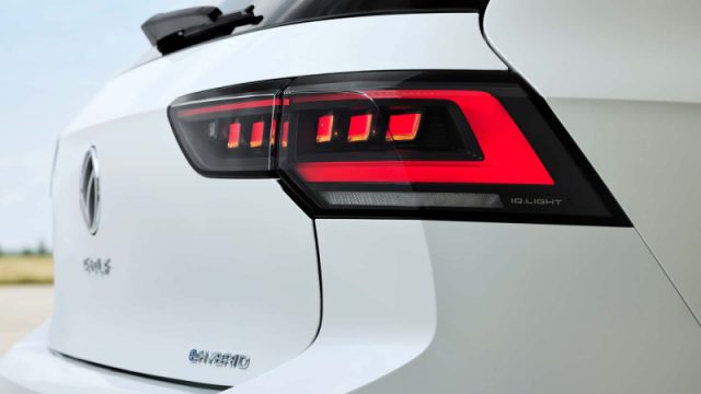 Volkswagen Golf 1.5 TSI eHybrid DSG Style - foto 1 di 79