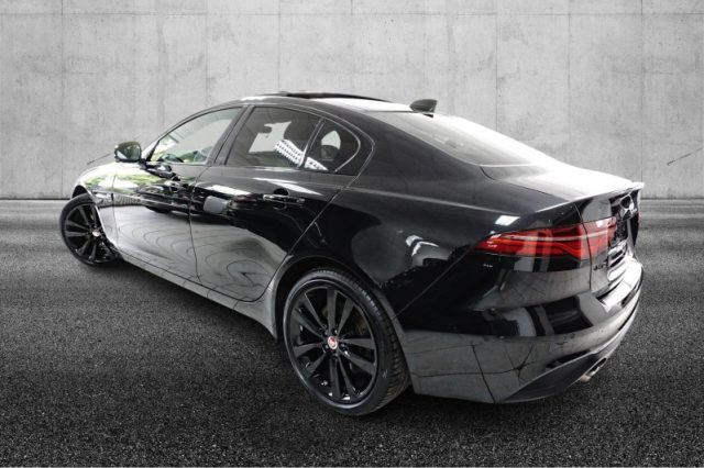 Jaguar XE 2.0 D 204 CV aut. R-Dynamic HSE - foto 4 di 15