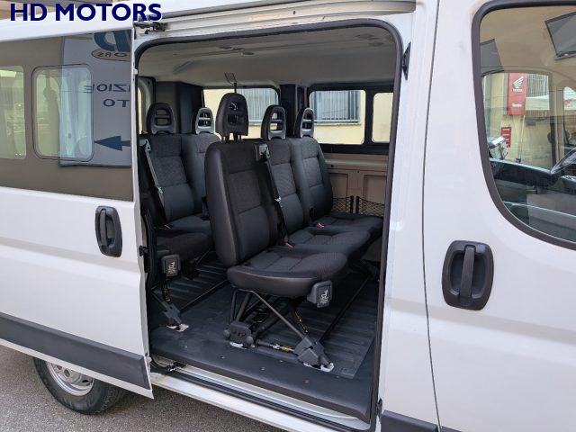 Peugeot Boxer 2.0 BlueHDi PC-TN Combi 9 posti - foto 2 di 4