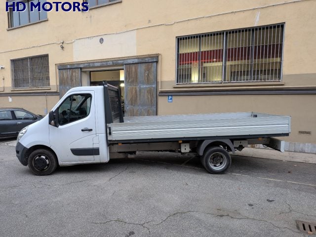 Opel Movano master T35 2.3 dCi/130 PL cassone 440 gemellato usato a TORINO