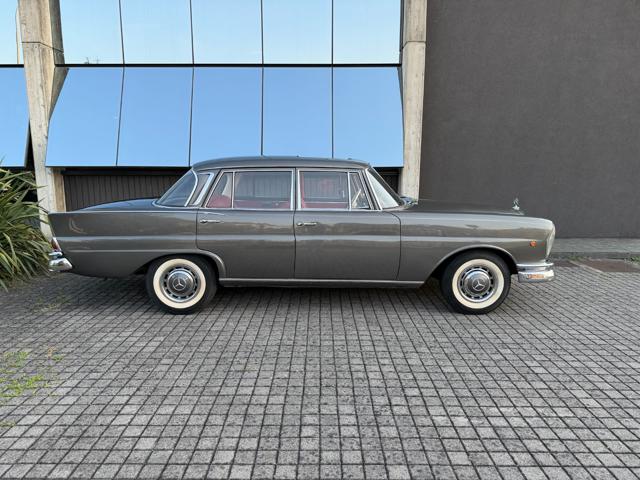 Mercedes-Benz 220 SE * TETTO APRIBILE * SERVICE BOOK * - foto 2 di 4