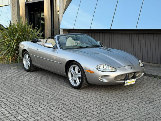 Jaguar XK8 4.0 Convertibile * ASI CRS * - foto 2 di 15