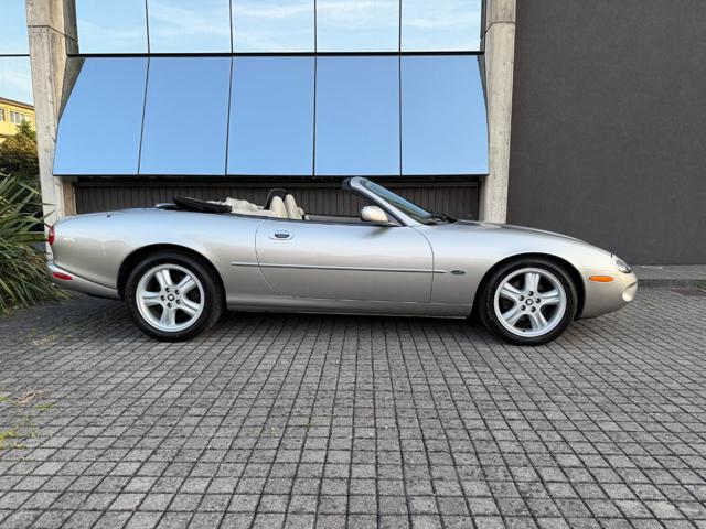 Jaguar XK8 4.0 Convertibile * ASI CRS * - foto 4 di 15