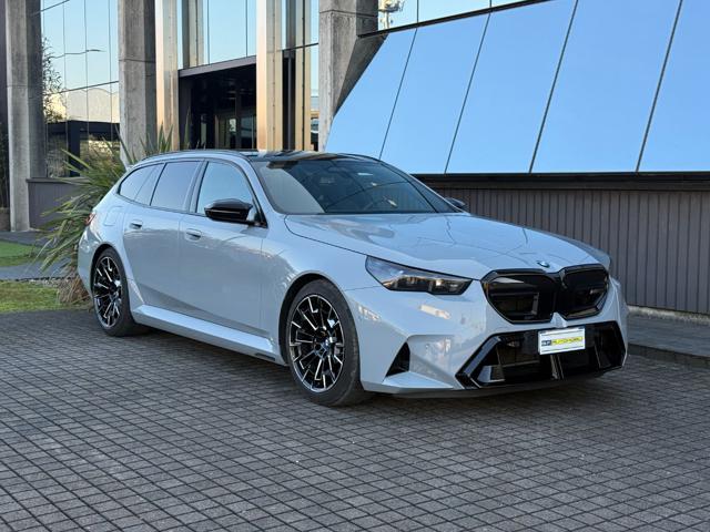 BMW M5 Touring * M DRIVE * CARBONIO * DRIVING ASSISTANT * usato a SAONARA